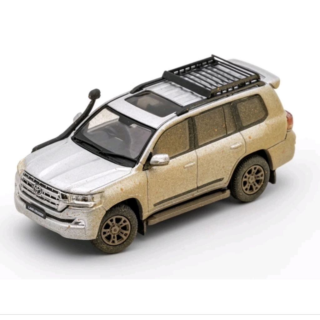 GCD Diecast Skala 64 Toyota Land Cruiser LC200 Silver Dirt