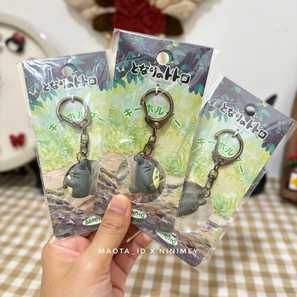 Totoro Catbus Figure Keychain / Gantungan Kunci Totoro Catbus Studio Ghibli