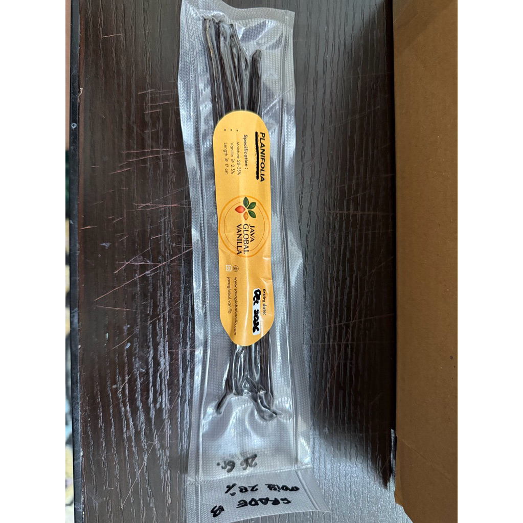 

Vanilla Beans Indonesia Grade B (26 gr / isi 6 pods) – Natural Extract Quality