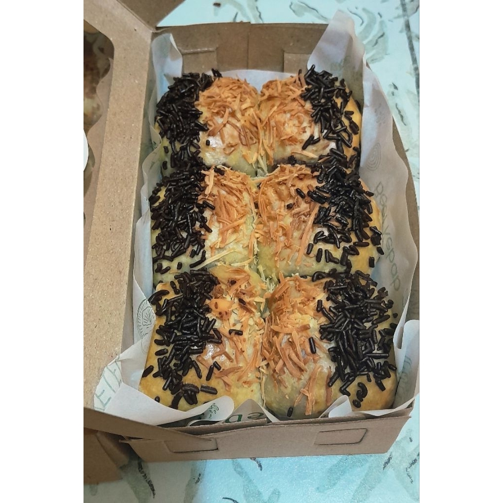 

INSTAN Bolen pisang cikelate keju 6 pcs