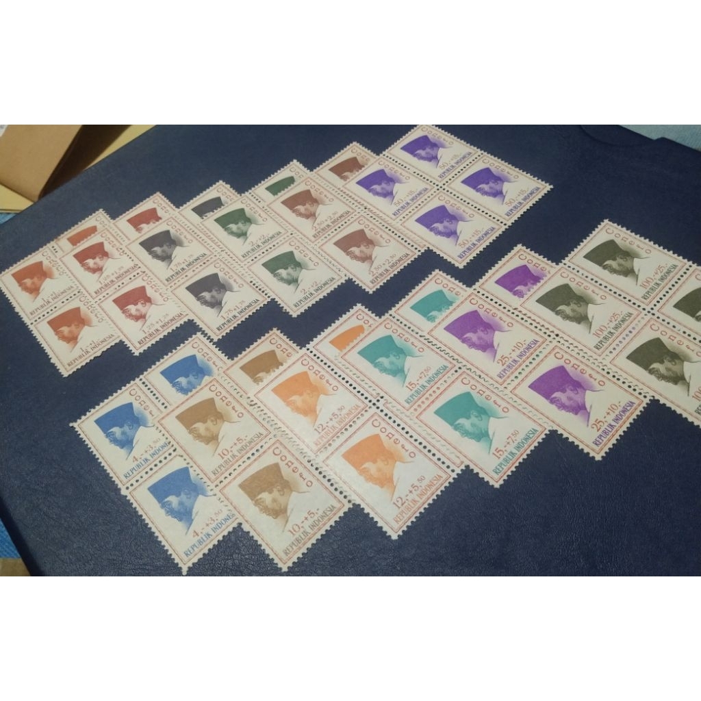 

Prangko Lawas Indonesia Borongan Seri Presiden RI 12 Lembar Blok 4(48 Keping)