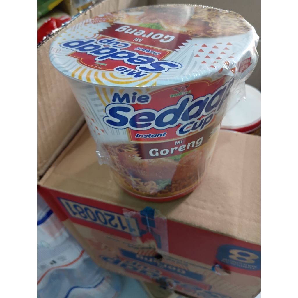 

mie sedap goreng cup besar