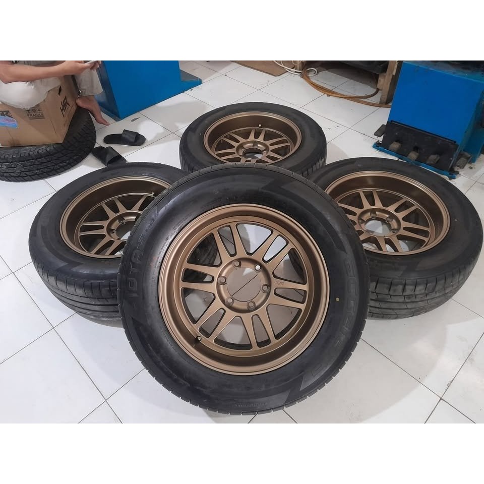 VELG MOBIL BEKAS PAJERO RING 18 LUBANG 6X139 PLS BAN TRITON;FORTUNER