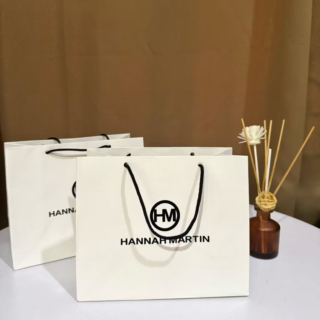 Paper Bag HANNAH MARTIN ( READY STOCK JKT ) Paper Bag Pembungkus Kado