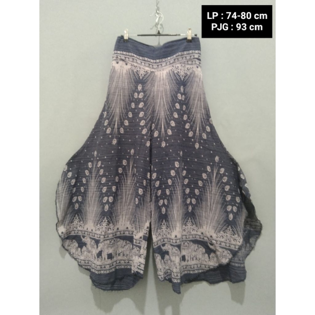 Celana Panjang Biru Gombrong motif Merak Preloved