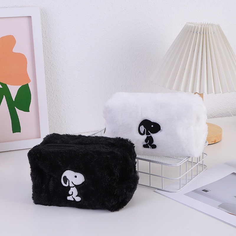 Pouch Make Up Serbaguna Pensil Case Snoopy Kotak Pensil Karakter Lucu