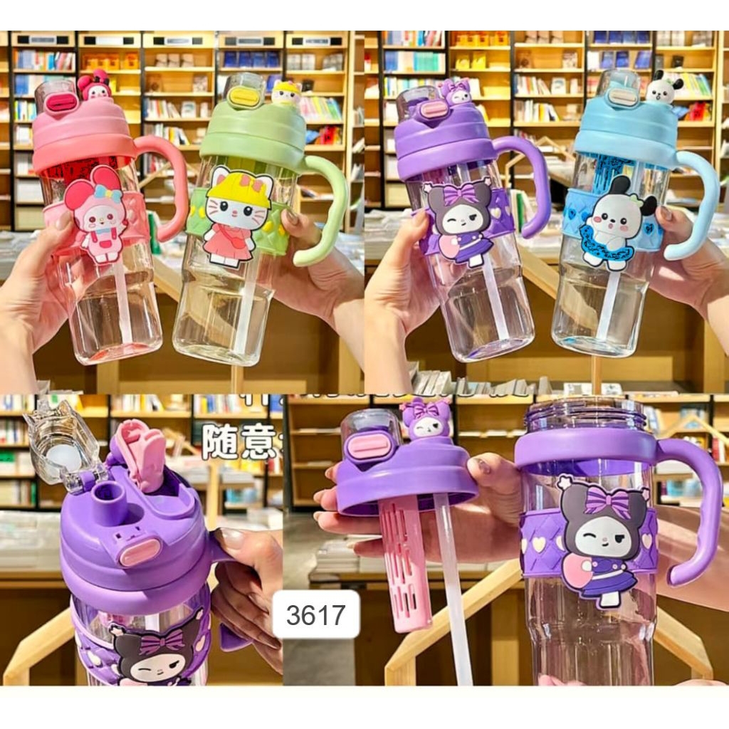 Botol Minum Anak 1000 ML Sanrio Dengan Gagang Pegang 2 Cara Minum Motif Lucu Unik Ukuran 1Liter