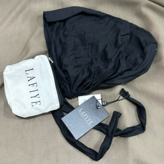 PRELOVED | CIPUT LAFIYE TENCEL HITAM | ECOSOFT KNOT UNDERSCARF