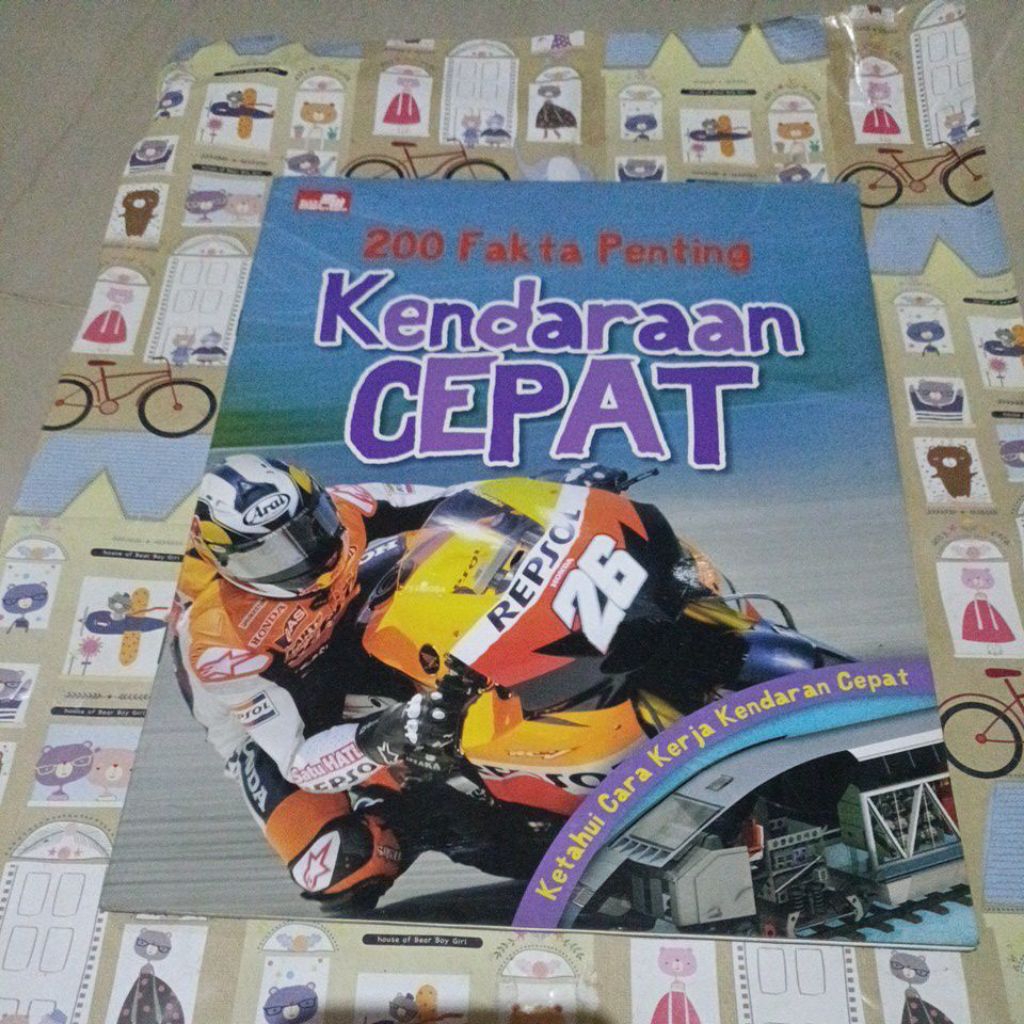 Buku 200 Fakta penting Kendaraan cepat