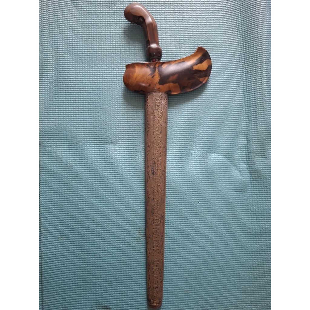 KERIS LURUS DAPUR TILAM UPIH TANGGUH SEGALUH