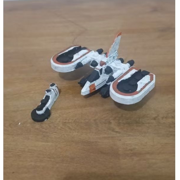 Sankie Connelly 07 pesawat Ultraman dyna repaint