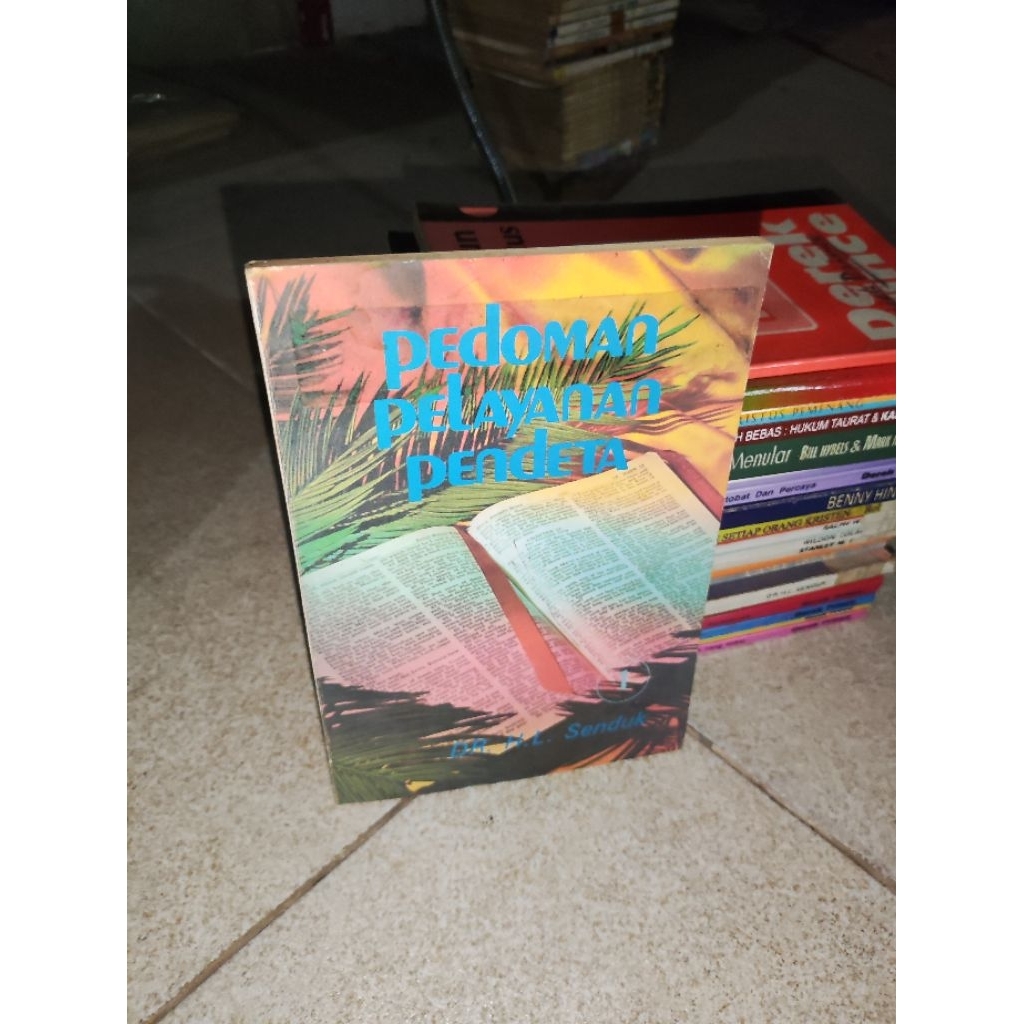 BUKU KRISTEN PEDOMAN PELAYANAN PENDETA