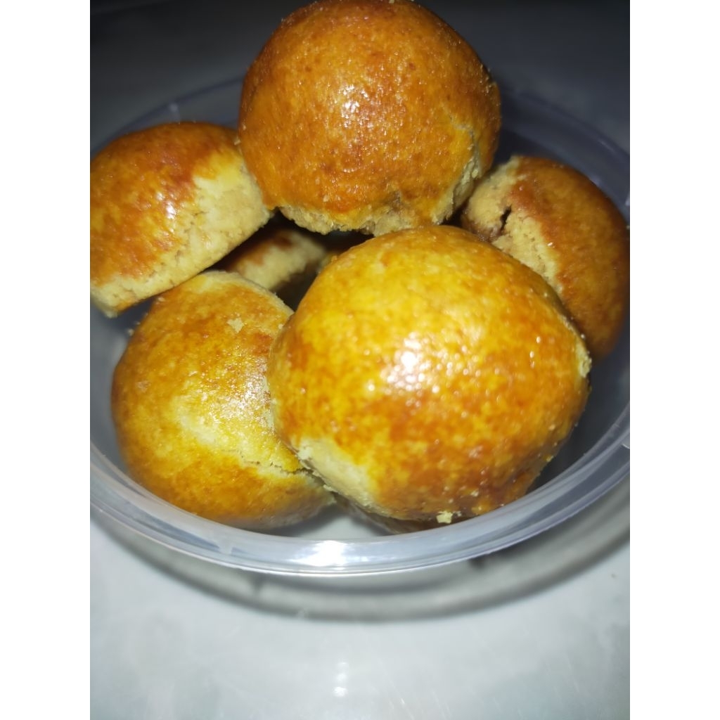 

Nastar Nanas Roombutter Hollman & Orchid isi 4 biji