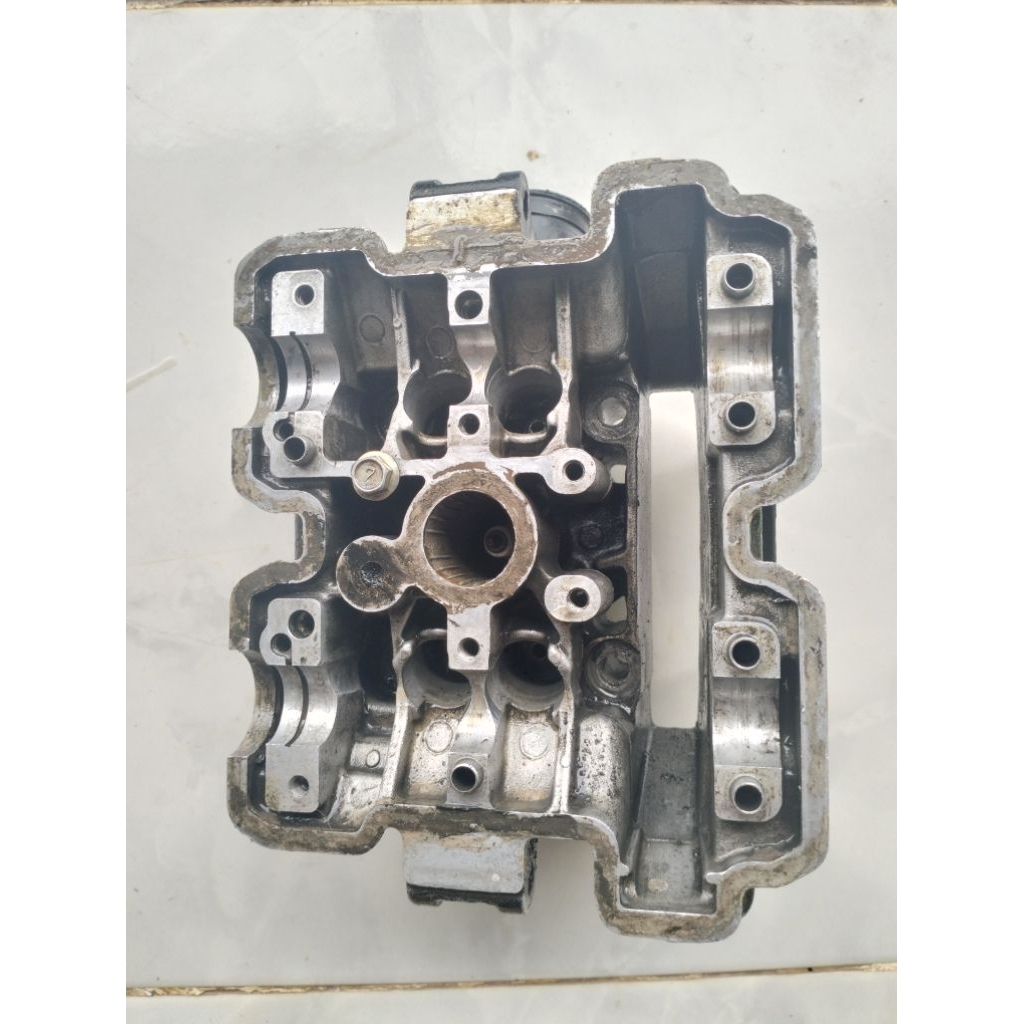 Blok head Suzuki satria Fu 2005 sampai 2015 kondisi bahan Kosongan derat derat aman