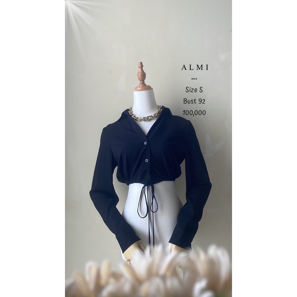 Kemeja crop top blouse atasan hitam polos kerah leher V neck kancing tali ikat perut silang keren pr