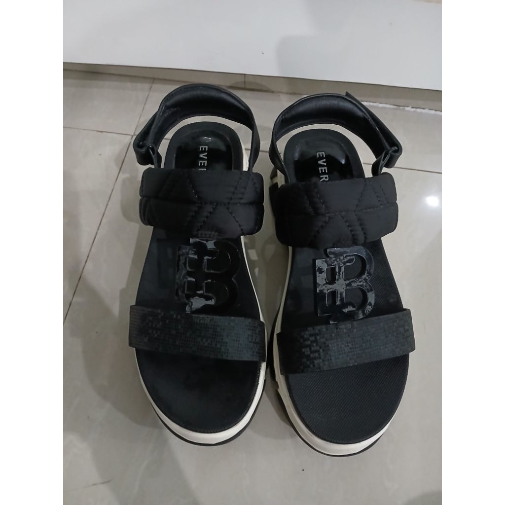 Wedges Everbest Preloved