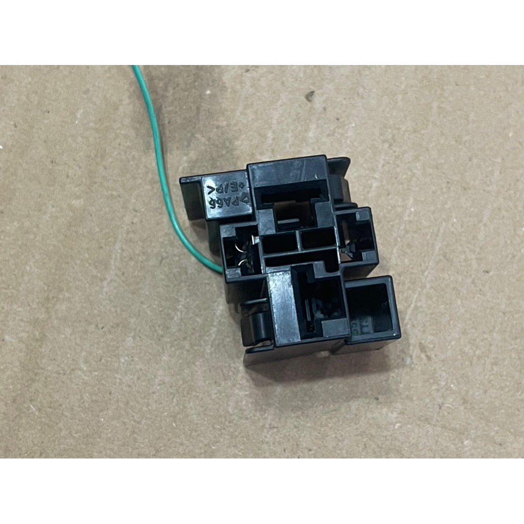 Rumah relay box sekring Toyota