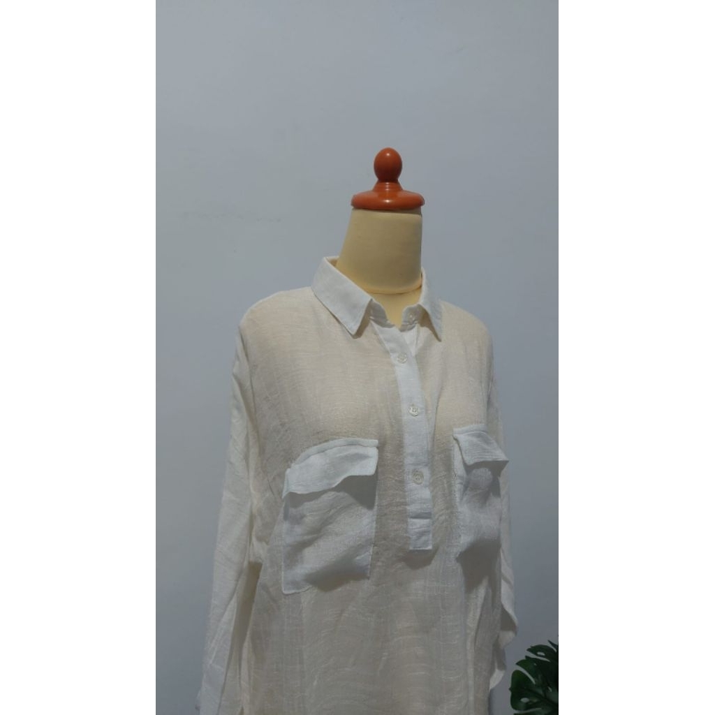 PRELOVED KEMEJA TRANSPARAN BRAND STREET