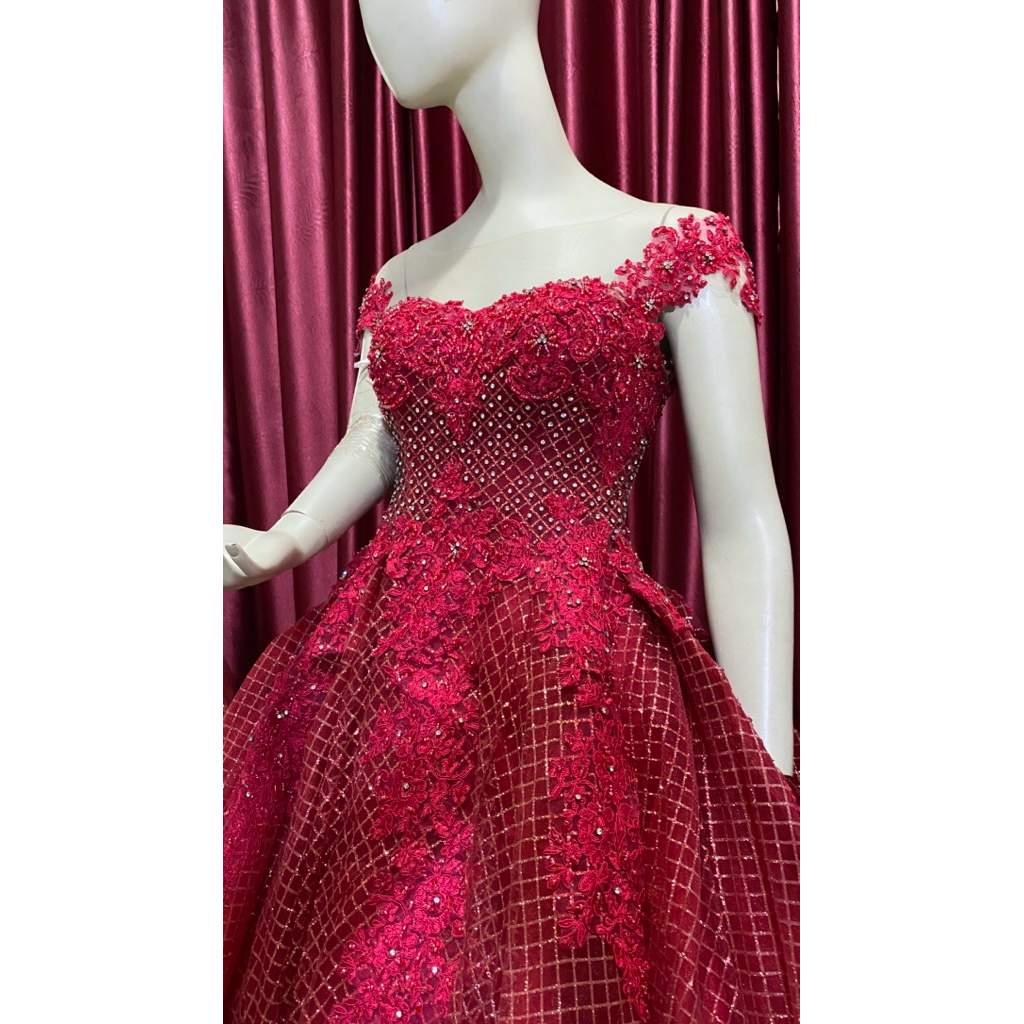 Gaun Pengantin  Premium Merah maron berekor 96