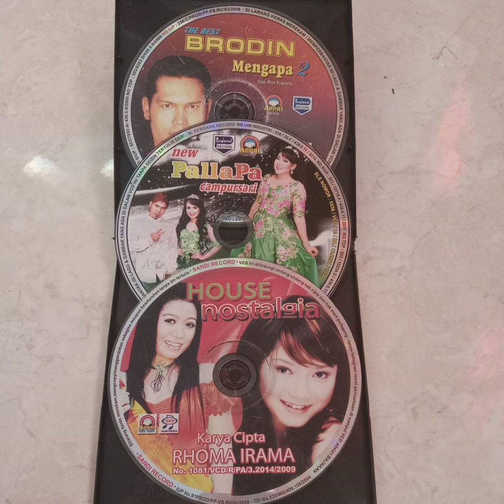 Sepaket VCD Palapa The Best Brodin, New Pallapa Campursari, House Nostalgia Tanpa Sampul bonus kotak
