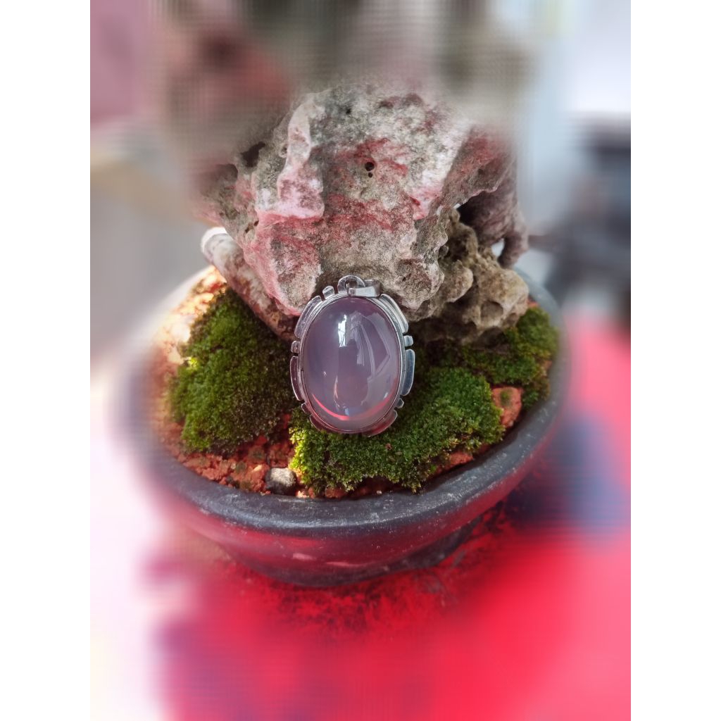 Leontin Batu Bacan Obi Kelo