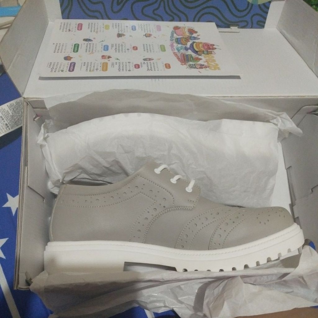 Sepatu Adorable Projects