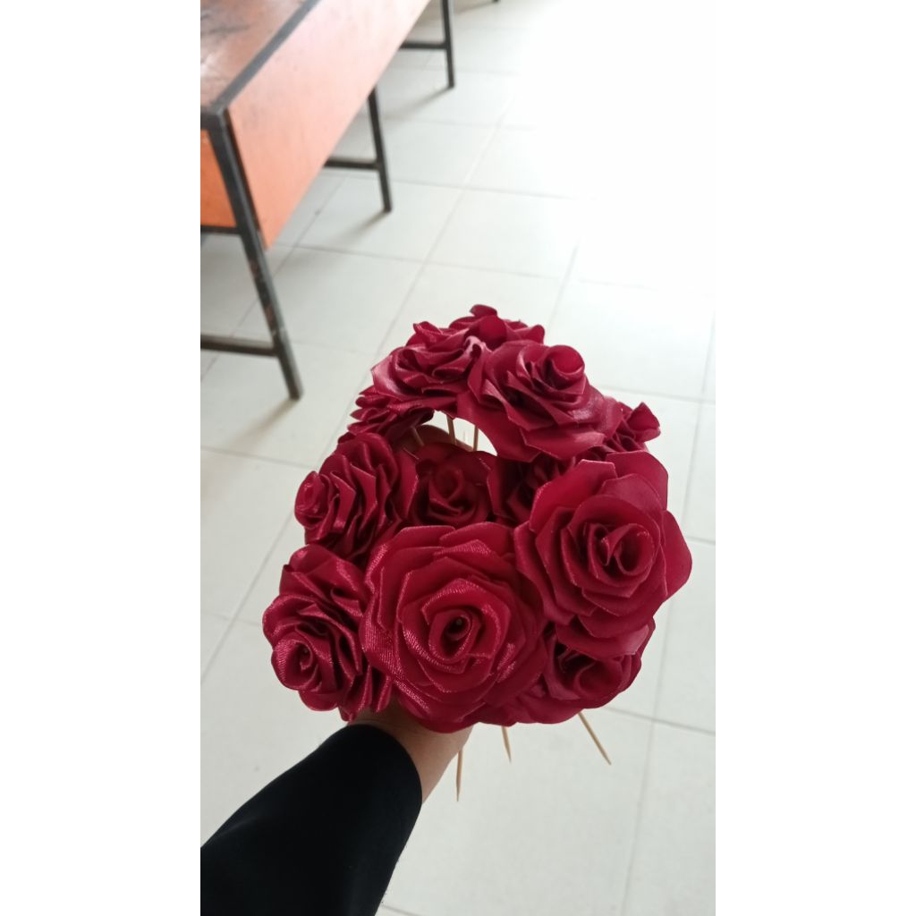 

Bunga Mawar Pita Satin