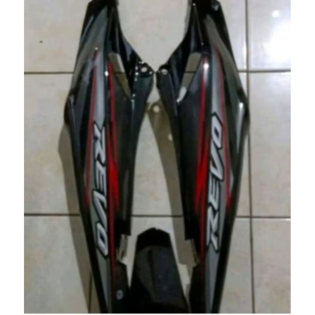 cover body motor Honda Revo lama warna hitam plus stripping