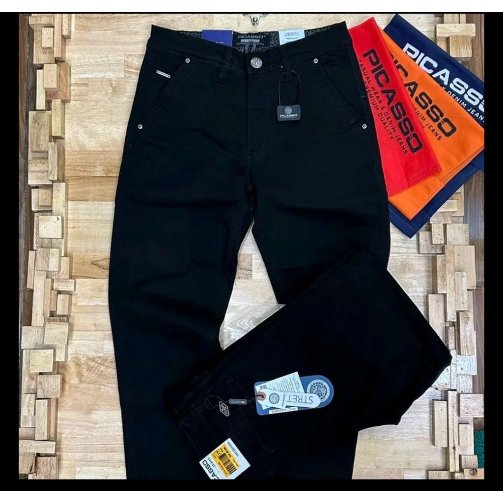 CELANA CHINOS PICASSO