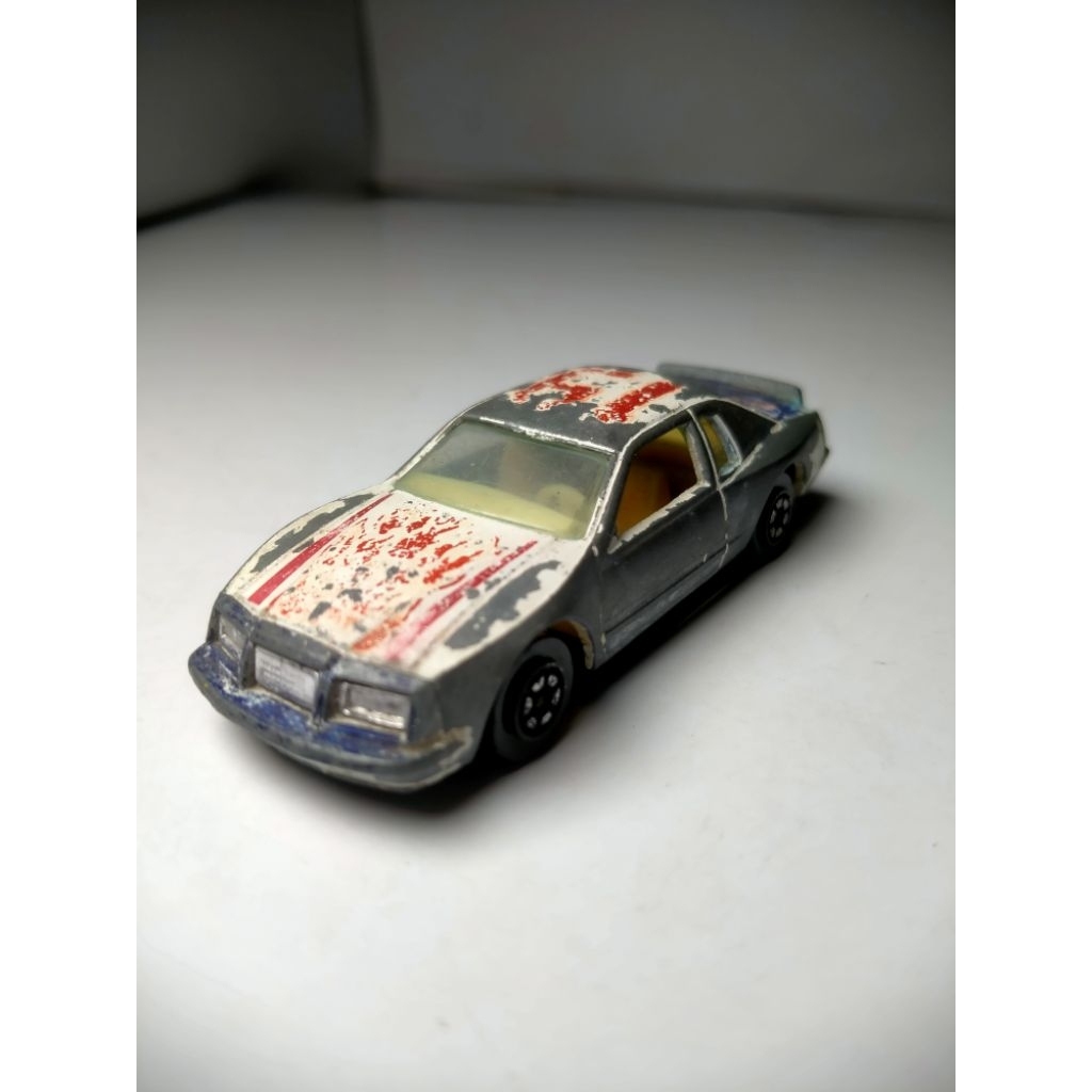 Diecast Yatming ,Thunder Bird 1/64 Loose Vintage