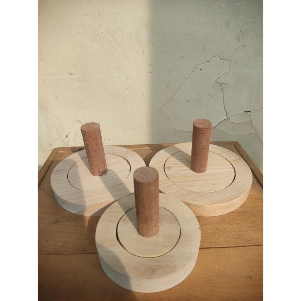 cetakan donat Pinkan Mambo