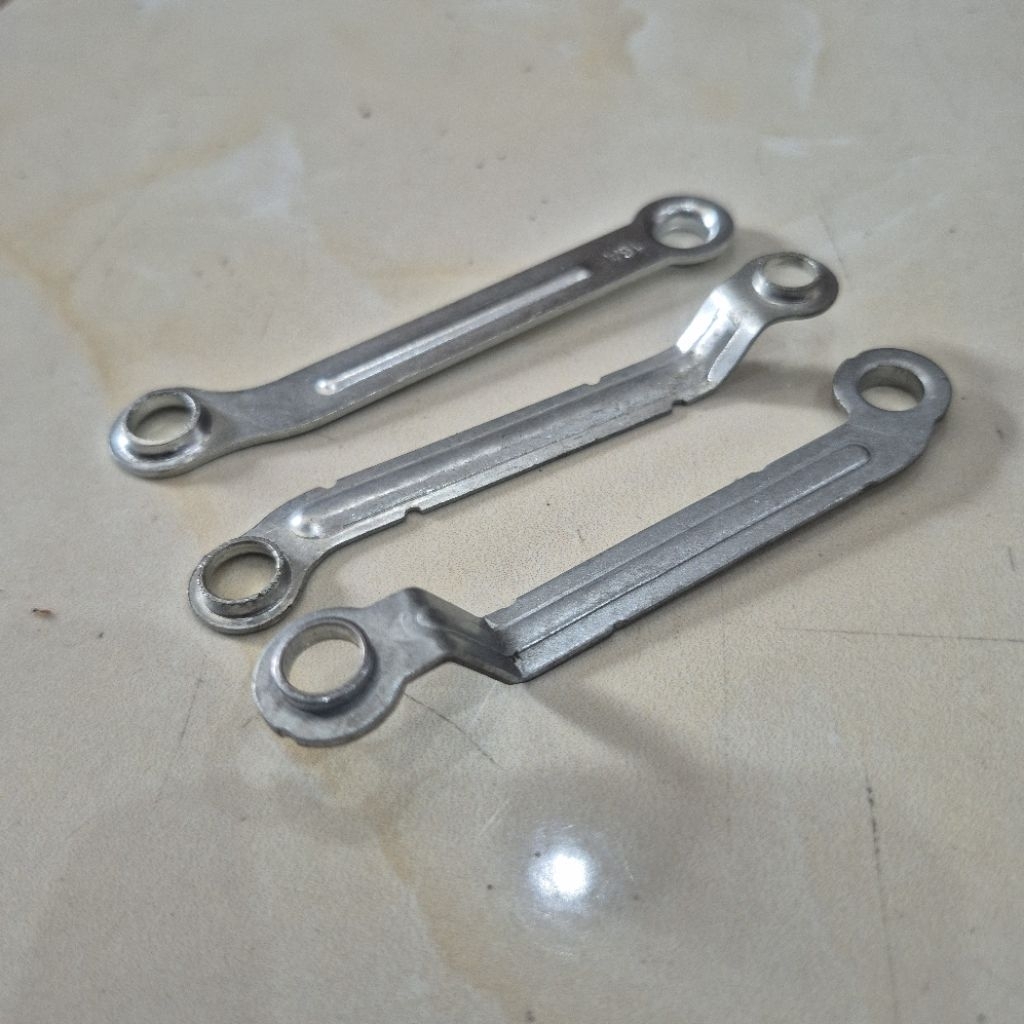 BESI PLAT DUDUKAN LEHER KIPAS ANGIN COSMOS