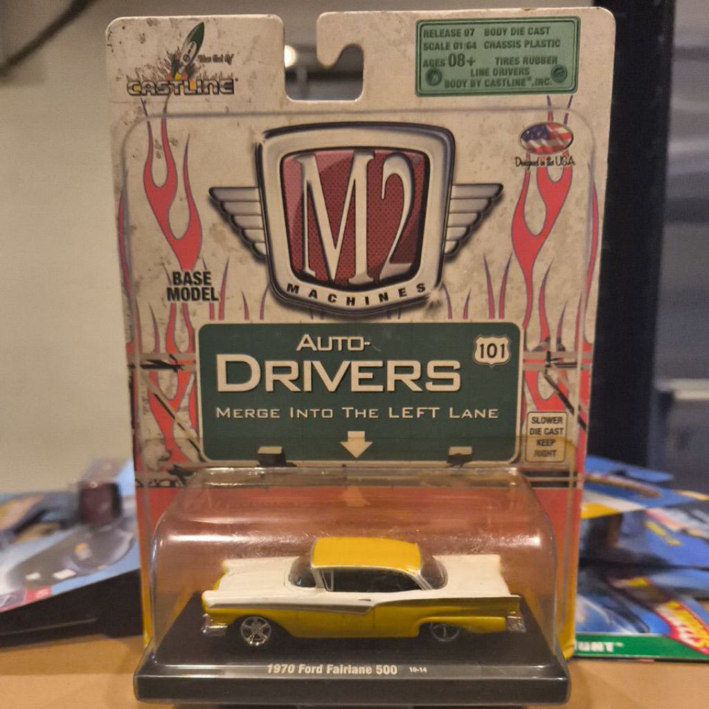 M2 1970 Ford Fairlane 500 diecast m2 machines auto drivers Kuning