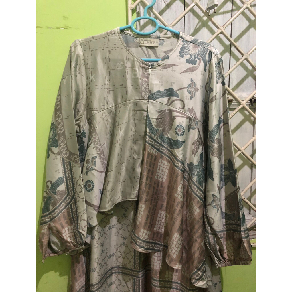 Klamby preloved bekas Wearing Klamby