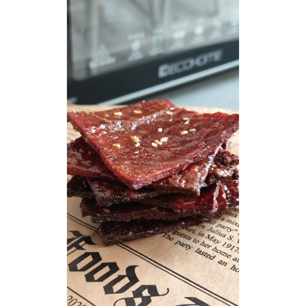 

Chi Chi Bakkwa Dendeng Babi Siap Saji ala Singapore's Bakkwa Rasa Spicy varian 250 gr