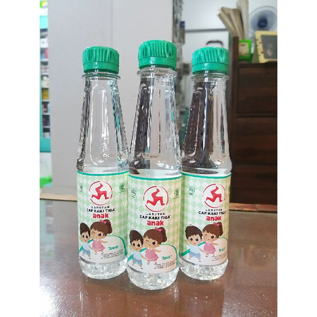

LARUTAN BOTOL CAP KAKI 3 ANAK 200 ML | anak tawar