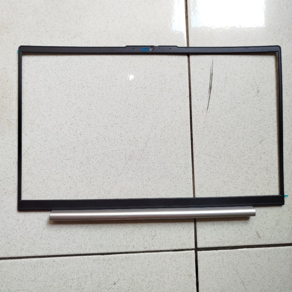 Casing Frame Depan Bezel LCD LED Laptop Lenovo Ideapad Slim 5-15iil05  5 15iil05 15are05 15itl05 81Y