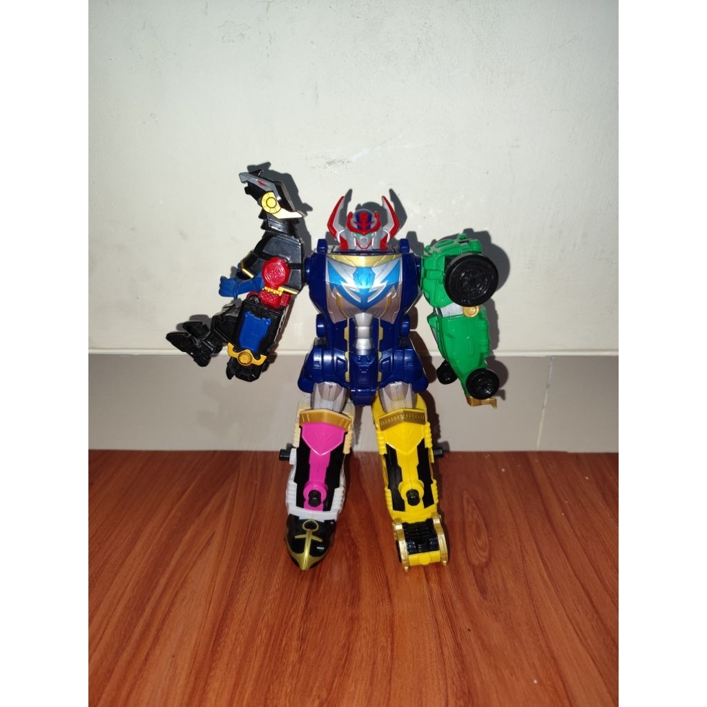 Mainan Robot DX Gozyujin Gozyuzin Q Rex Megazord Super Megaforce Gokaiger Zord