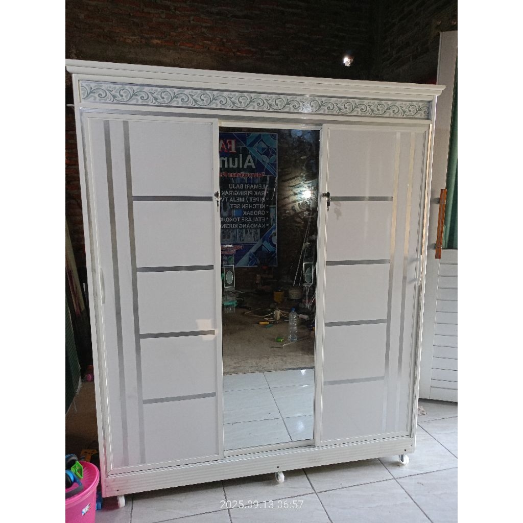 lemari baju full kaca seleding 3pintu