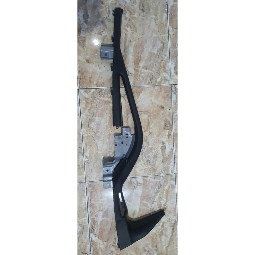 Hendel pintu/tarikan pintu dalam Canter ps100/ps125/ps136