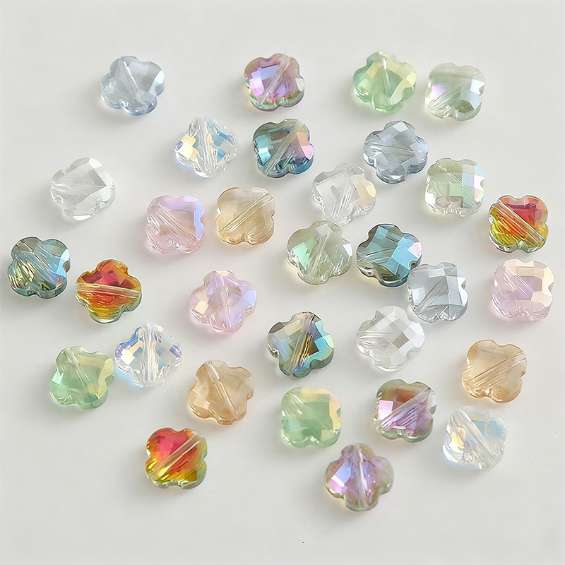 8/11mm Manik-manik Kristal Berpotongan Empat Daun Semanggi Dengan Lubang Tengah