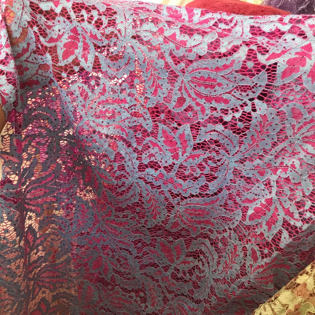 kain brokat tulang - kain brokat semi prada - kain brokat import - kain butik - kain meteran