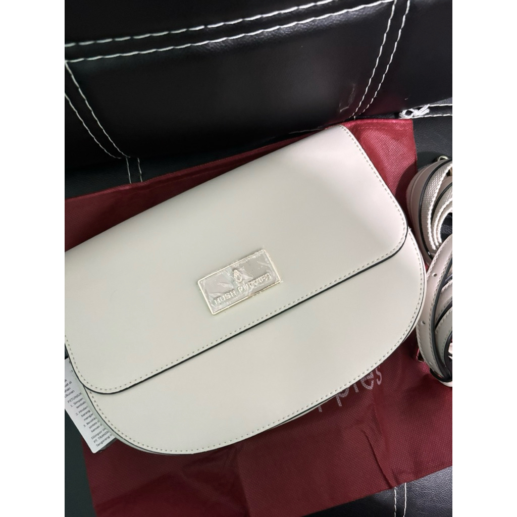 Tas Wanita Hush Puppies Ginnie Sling Bag (Beige)