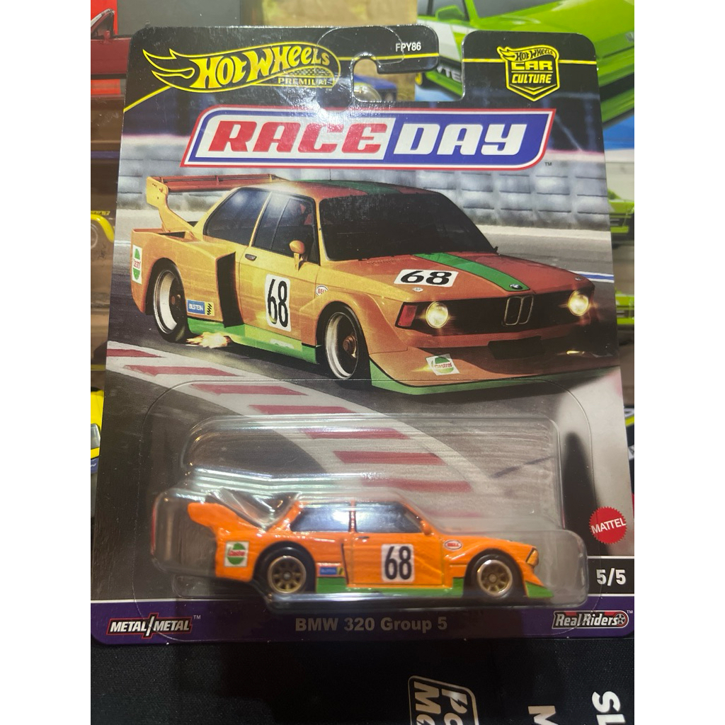 Hot Wheels Premium BMW Race Day