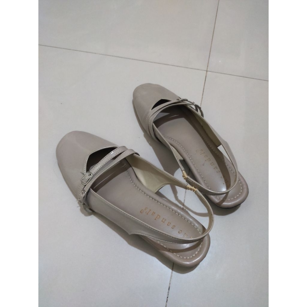 The Sandals - Sepatu Wanita Flat Shoes