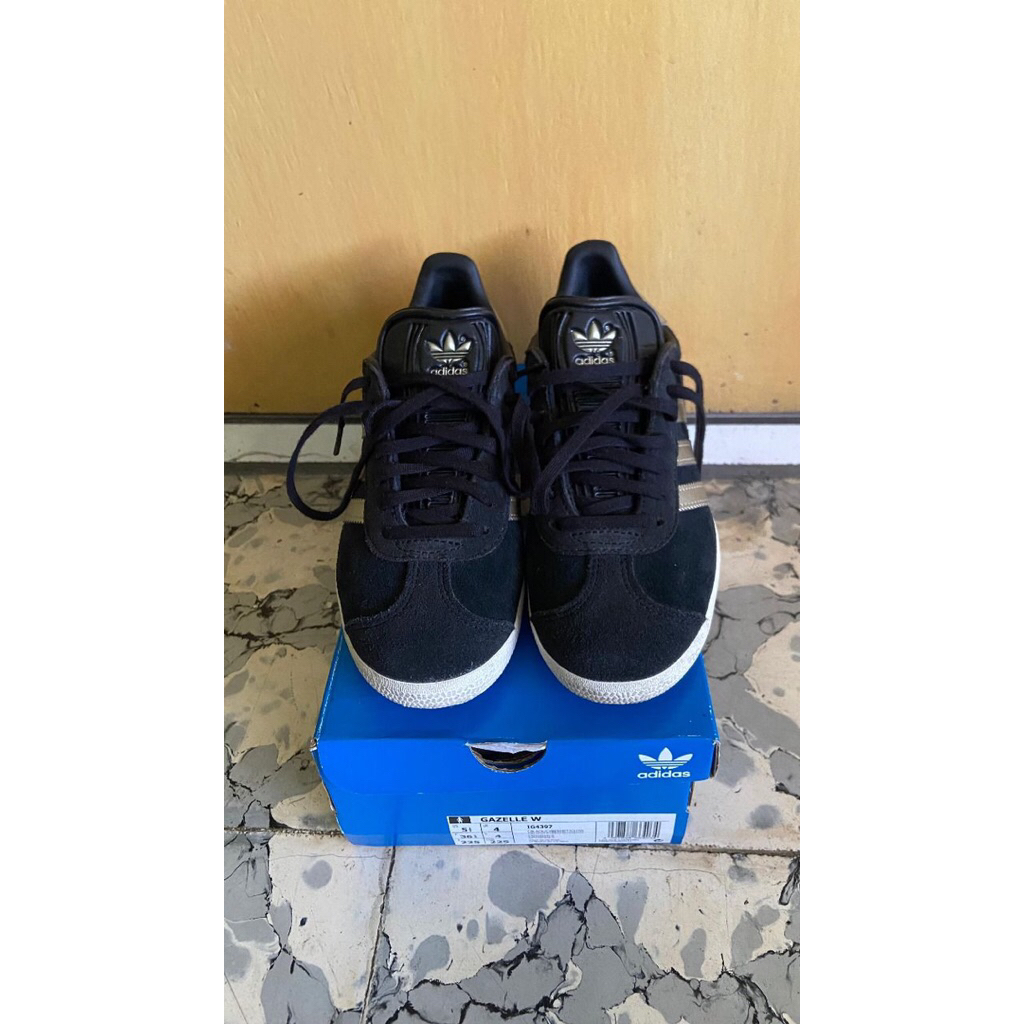 Sepatu adidas gazelle preloved/adidas sneakers gazelle preloved/sepatu adidas preloved