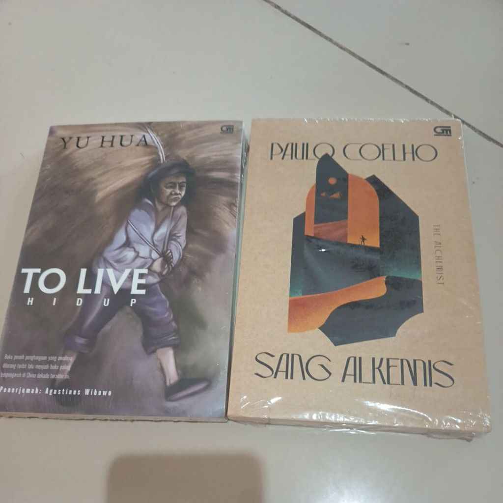 SATUAN the Alchemist sang alkemis, Yu Hua To Live Hidup buku baru stok lama