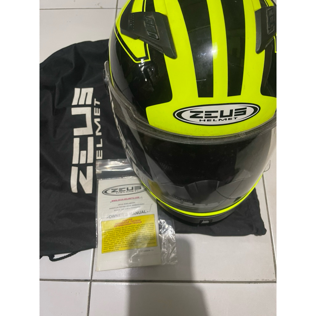 Helm Zeus Zs813 Full face like new