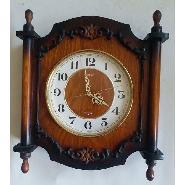 Seiko quartz jam dinding berbunyi setiap seperempat jam  dari era 80