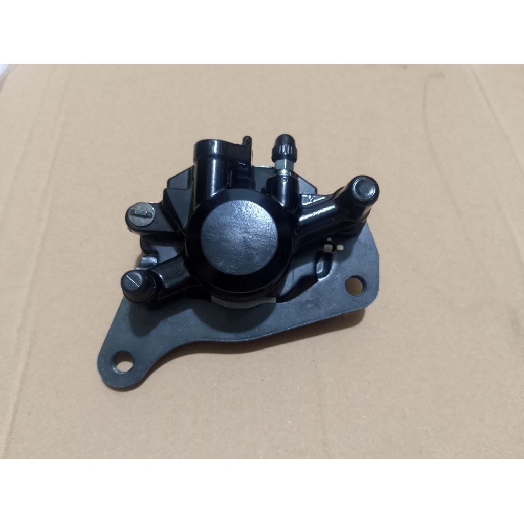 kaliper belakang motor Yamaha NMAX original set kampas ori